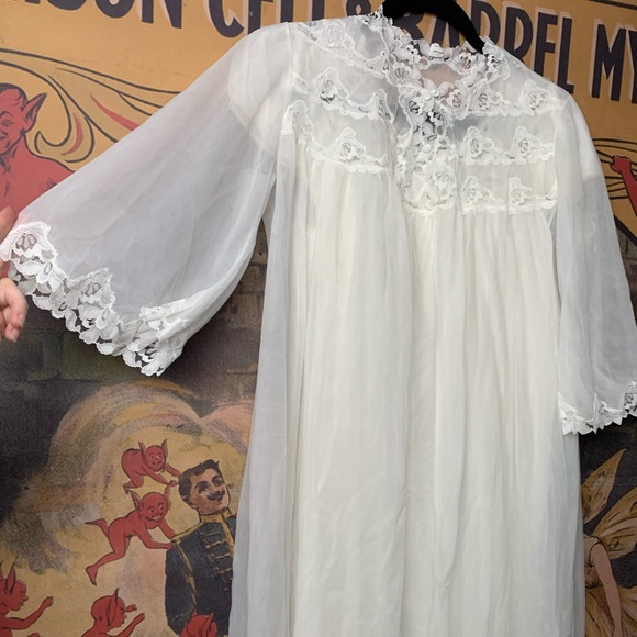 Other - Vintage Peignoir Set White Lingerie Nightgown & Robe White Lace Made In Italy